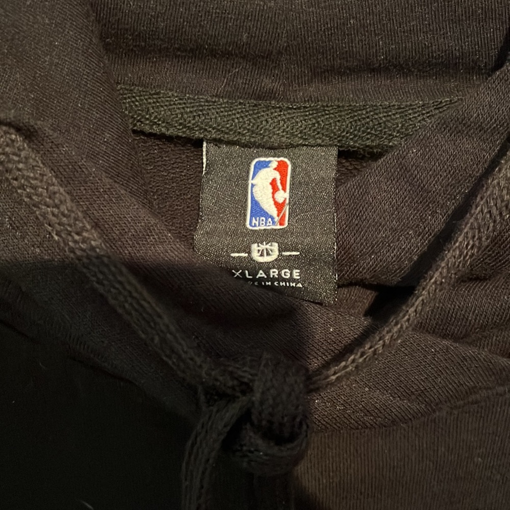 NBA Philadelphia 76ers Mens Hoodie NWT - Picture 5 of 8